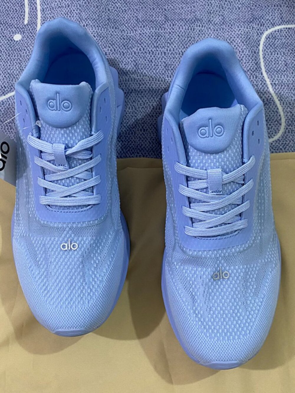 Alo Yoga Low-Top Blue Sneakers